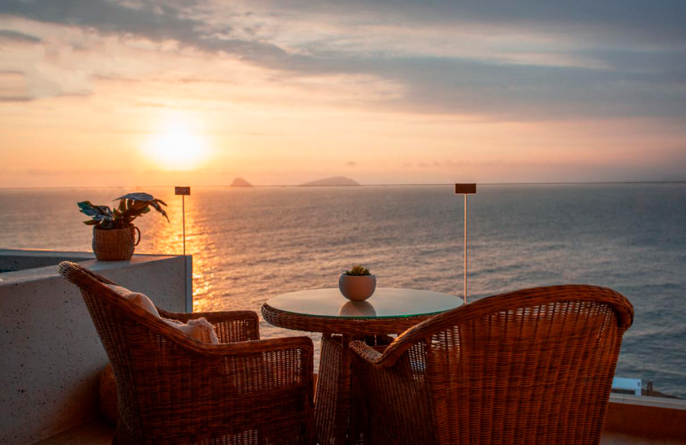 Familia en un entorno seguro y tranquilo